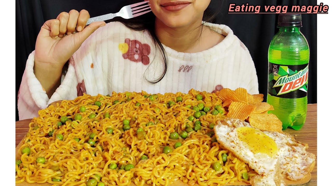 Eating vegg maggie Mukbang Asmr