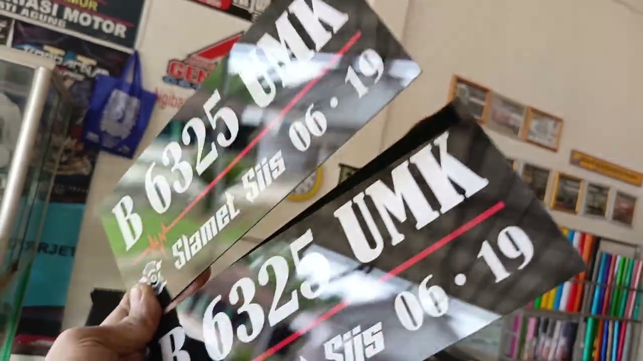 Plat akrilik motor variasi