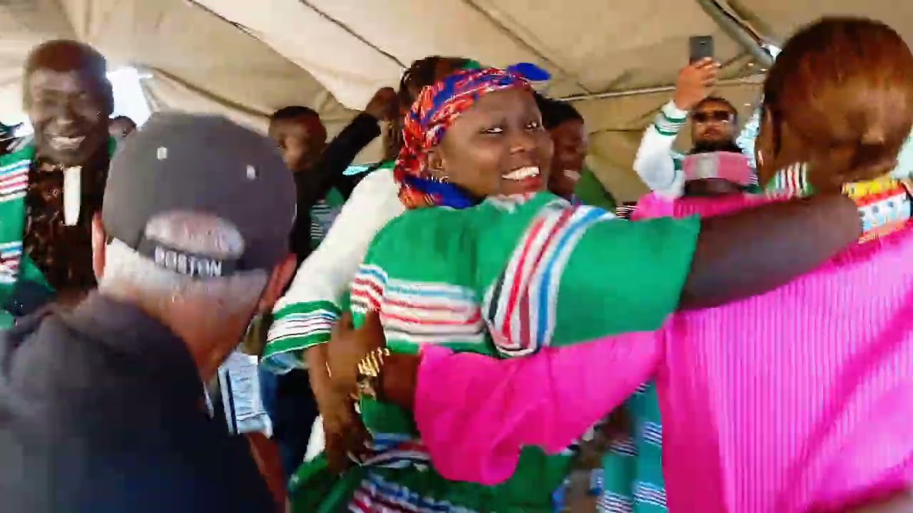 ዲሽታ ጊና በአድስ አበባ ፕሮፔሰር ገብሬ ይንቲሶ ቤት በደማቅ ሁነታ ተከበረ