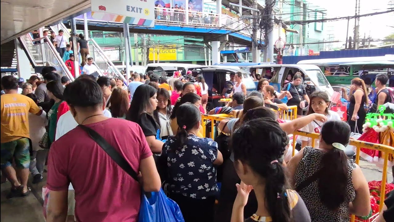 WALK-THROUGH - 2 at DIVISORIA 19 DAYS BEFORE CHRISTMAS 