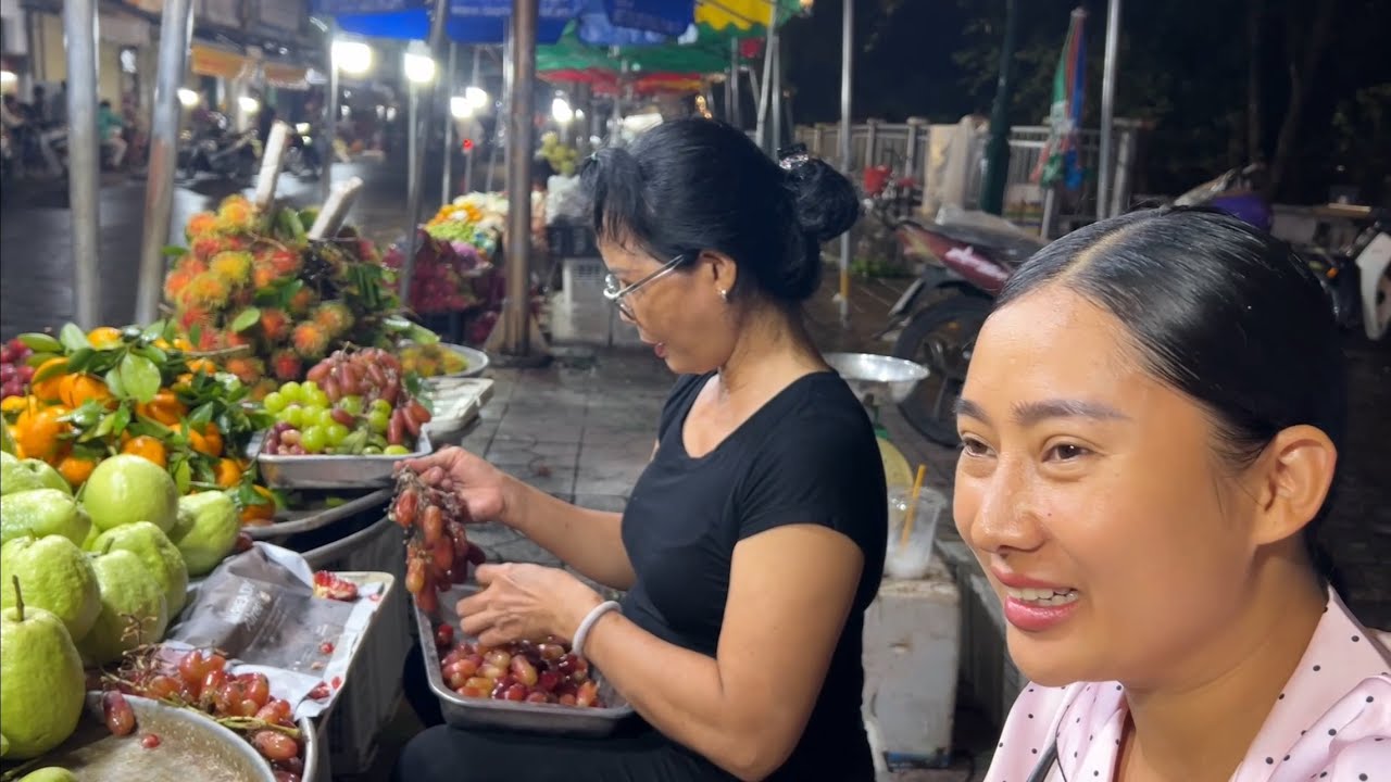 Ghé Chợ Đêm Bến Tre Chơi Với Thiếm 5