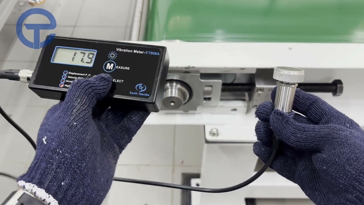 PORTABLE VIBRATION METER ET 908