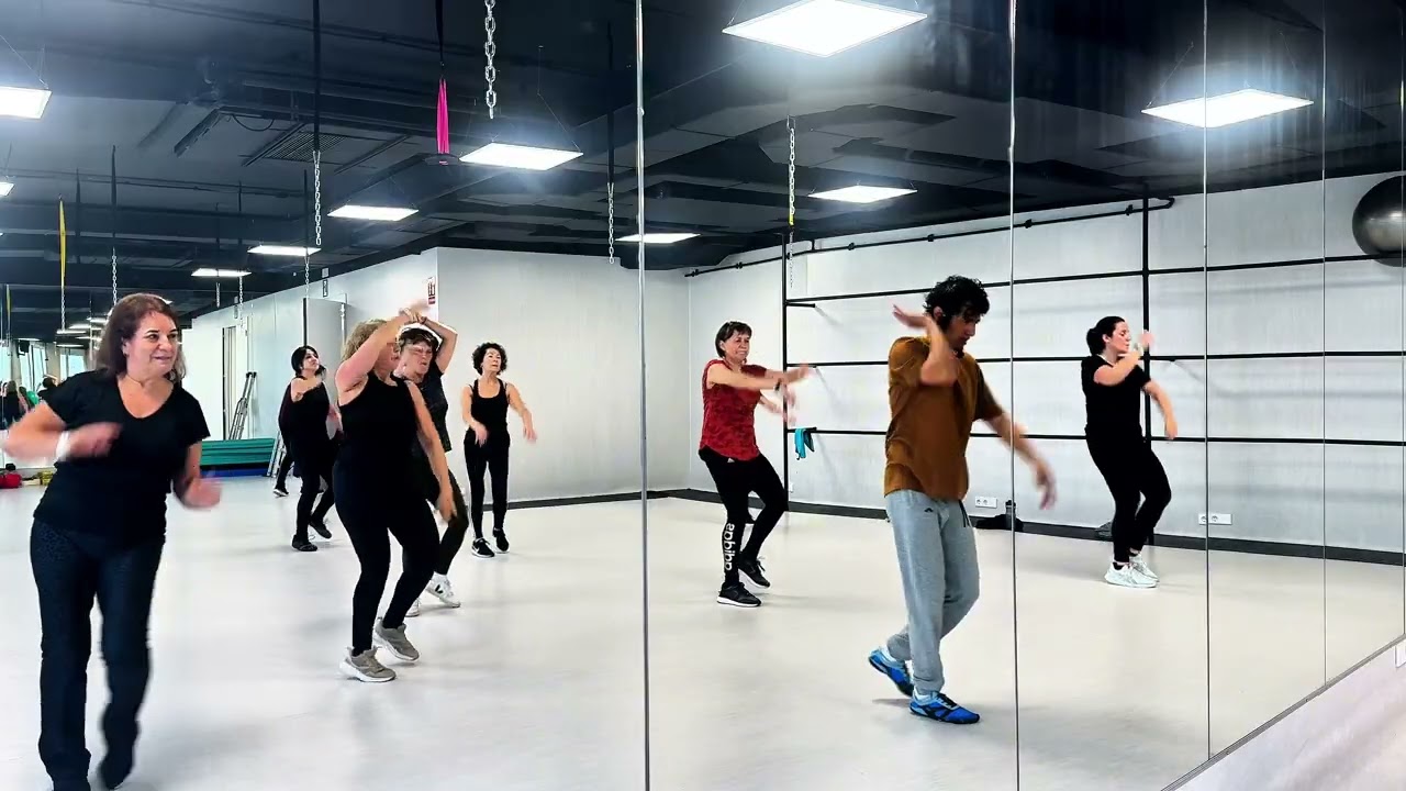 🎵Cultura Beat coreografía  ZUMBA 🎤Mr. Vain 