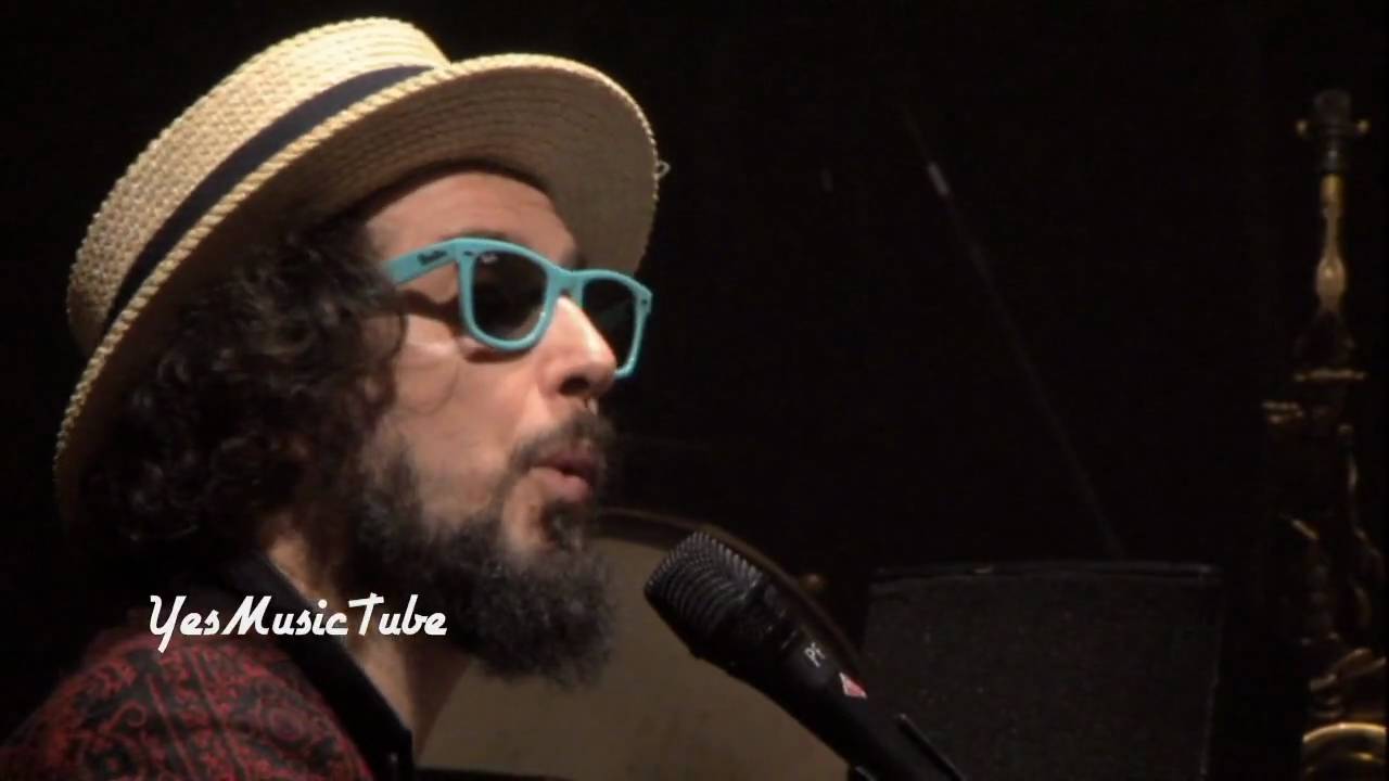 Vinicio Capossela - Una Giornata Perfetta + Il Paradiso dei Calzini Live (Solo Show Alive DVD)