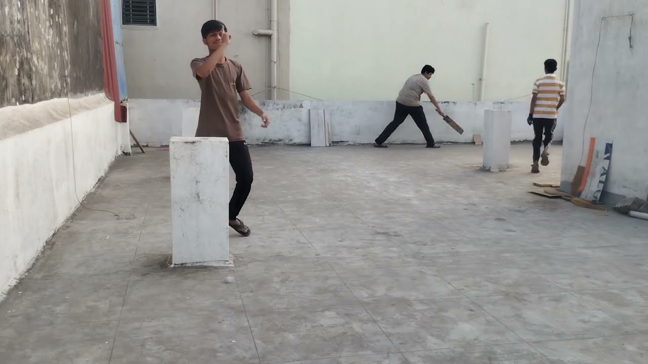 “Roof top cricket be like 🔥Building ke upar gully cricket 🏏Real fun, real shots 💥”