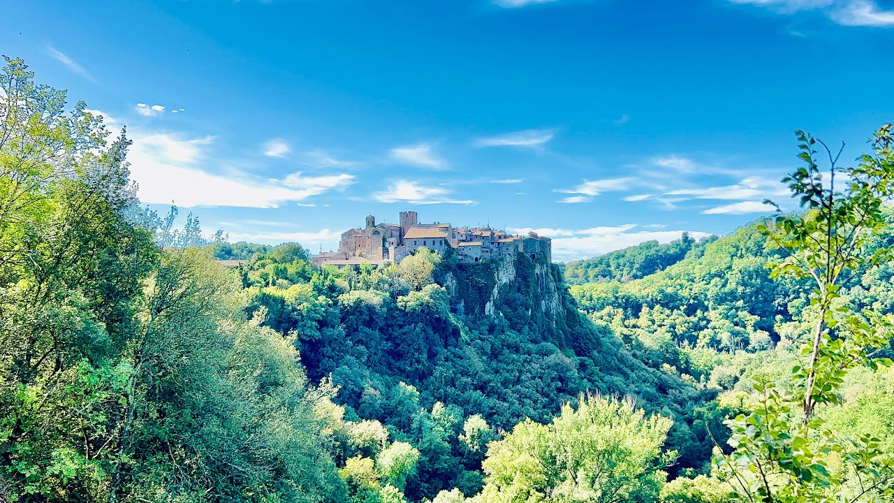 Trekking 4K da Mazzano Romano a Calcata e ritorno