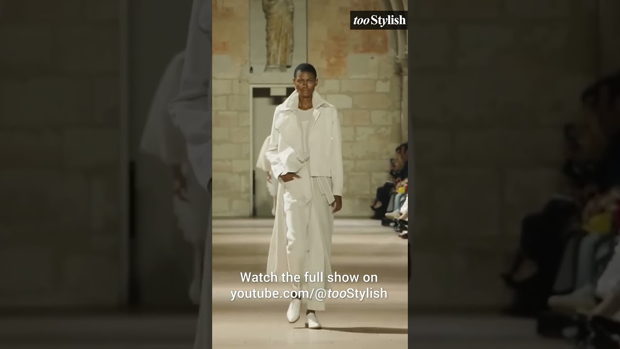 AKRIS | Spring Summer 2025 | Paris Fashion Week PFW | tooStylish Fashion Show Runway Review [4K]