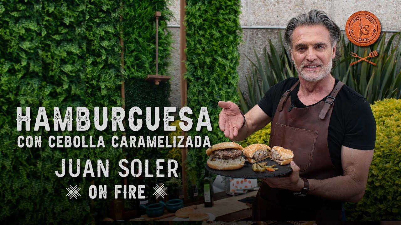 Hamburguesas con cebolla caramelizada a la parrilla | Juan Soler On Fire
