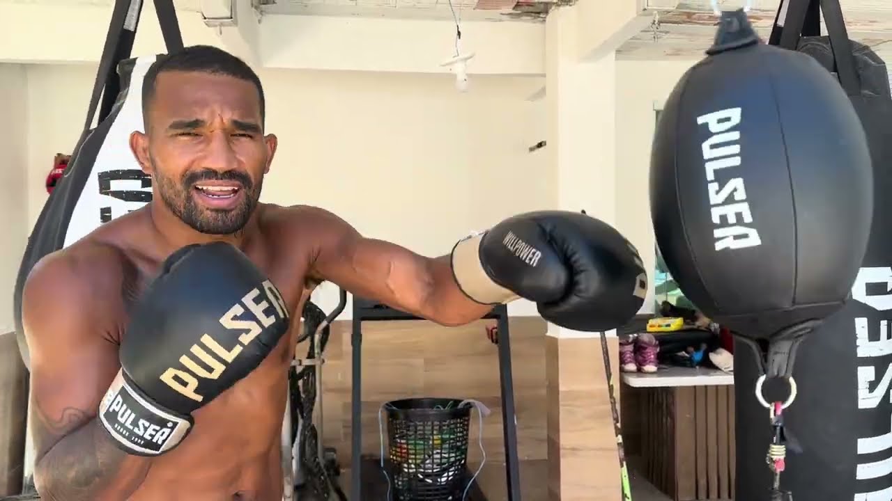 PRA QUE SERVE O TETO SOLO #boxe #boxeo #boxing ￼