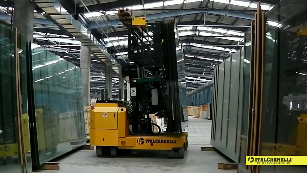 Multidirectional sideloader for jumbo glass handling