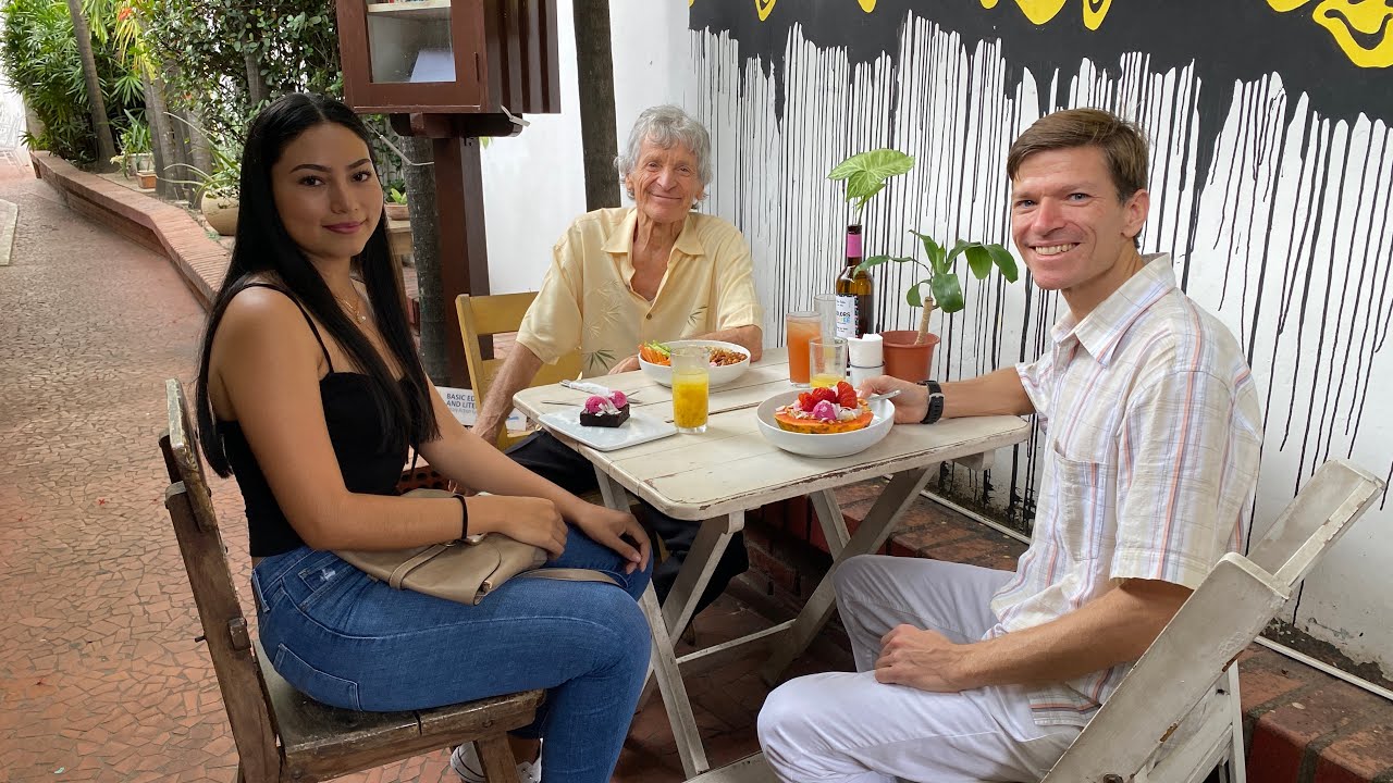 Meeting a girl in Santa Cruz, Bolivia