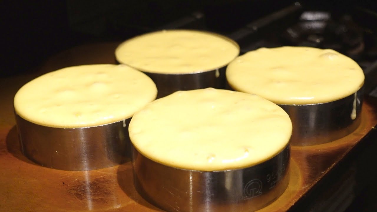 珈琲の名店が作る日本一極厚と言われる究極のホットケーキの作り方