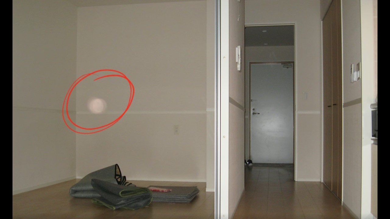 【恐怖】友人の家で心霊現象が頻発…ついに“心霊写真”を撮ってしまった