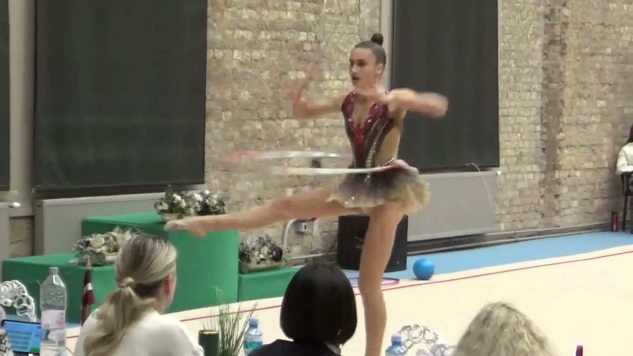 Zlata Karpoviča hoop Latvijas atklātais čempionāts pieaugušajiem un jauniešiem 4  Olimpiskās cerības