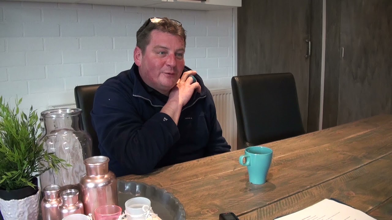 8060b Gesprek met marktslager Rijkeboer Nijeveen 3/2016
