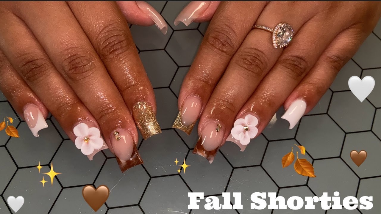 ✨🍂Fall Freestyle on Short Square| 3D Flower| Acrylic French✨🍂