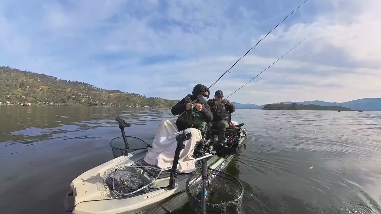 Clear Lake Crappie Fishing War Zone ( 1st time fishing this Lake on Full Moon )