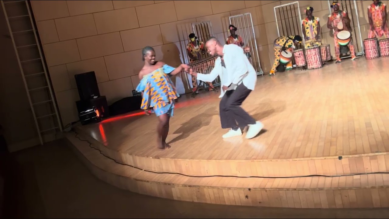 L’intégralité du spectacle KOA-BA NOTRE TAM-TAM / Compagnie Art Culture. 