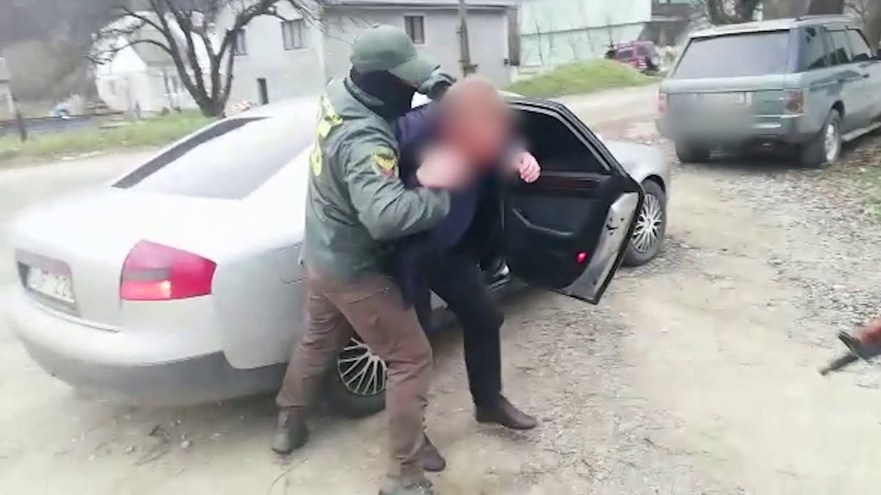 Голова сільради намагався підкупити прикордонника на Закарпатті