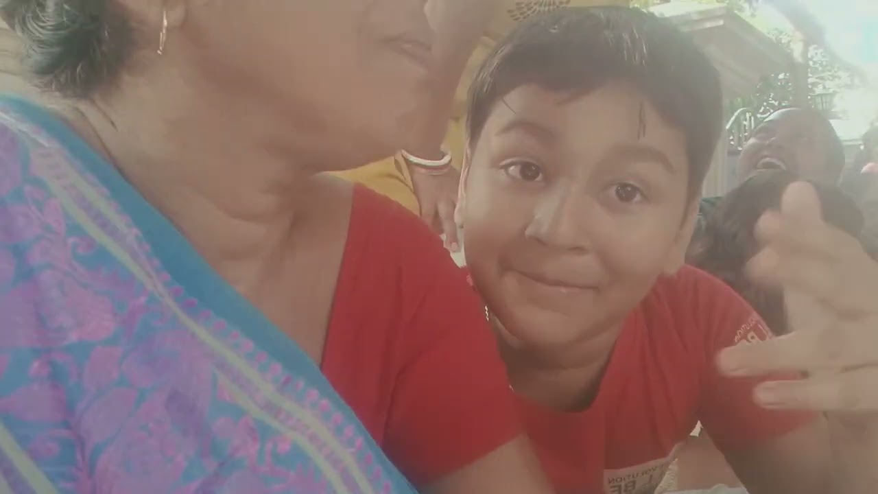 ঠাকুরের অনুষ্ঠানে ঠাকুর না টানলে কখন যাওয়া যায় না😌