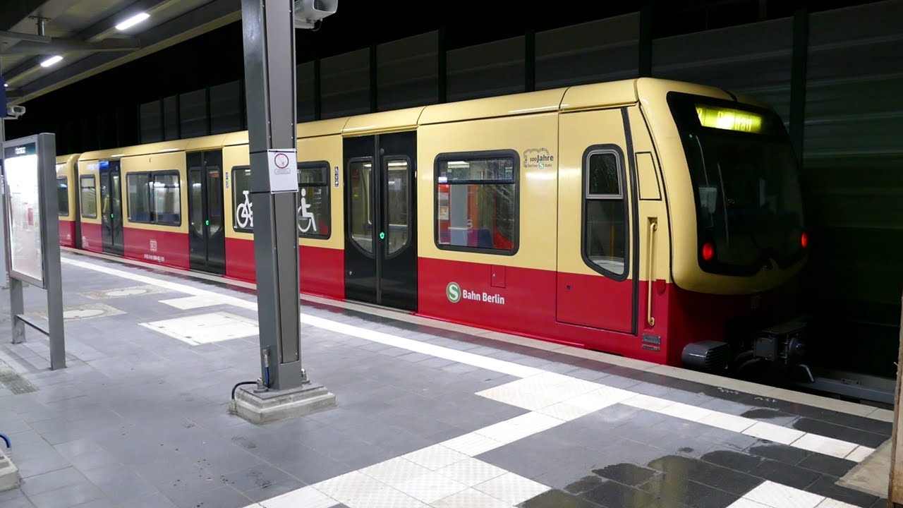 Dresdner Bahn: Er&ouml;ffnung Bahnhof Blankenfelde