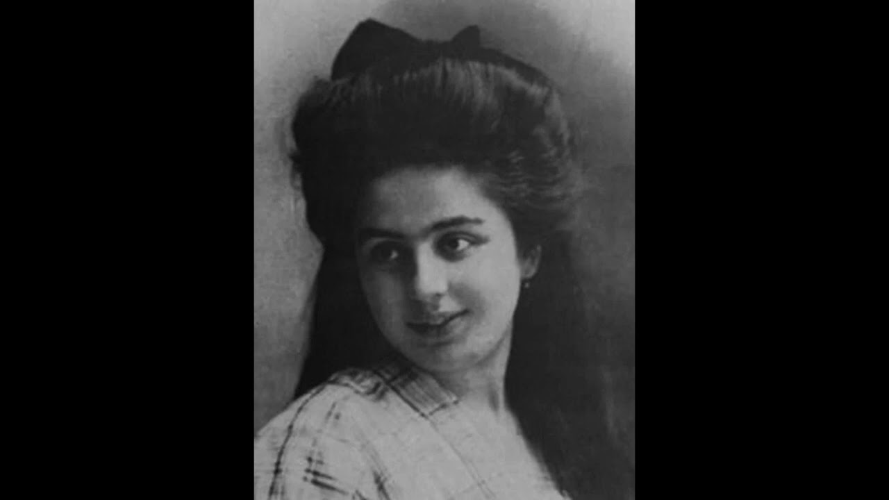 Ada Sari - Variations on a Mozart theme (Adam) (1928)