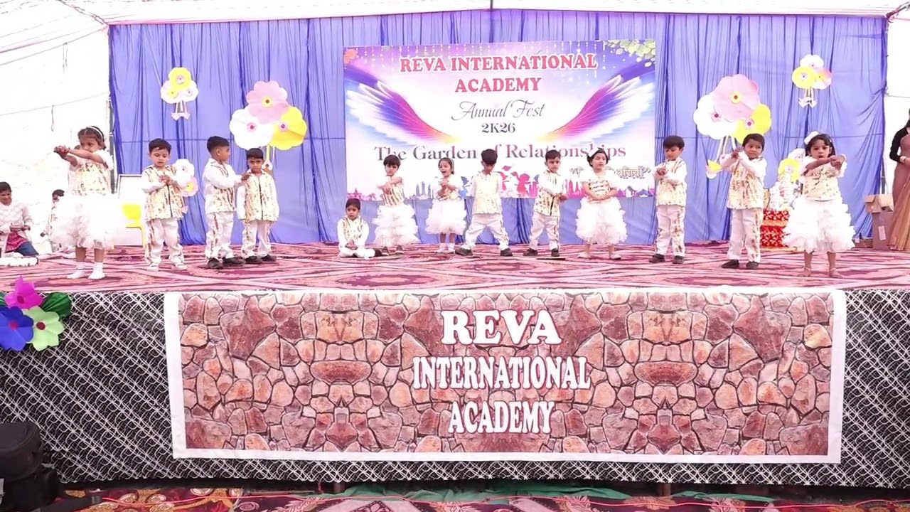 Class Nursery mother theme dance