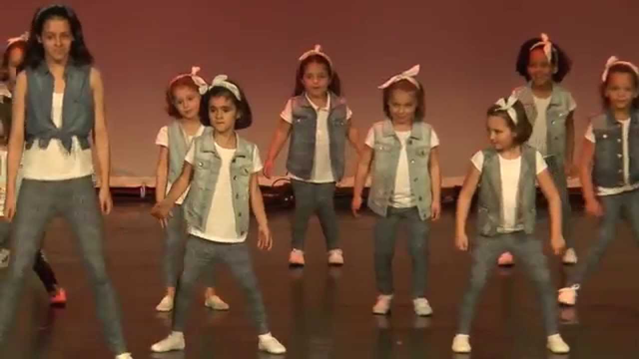 Chica Yeyé – Peques 1 DanzARES