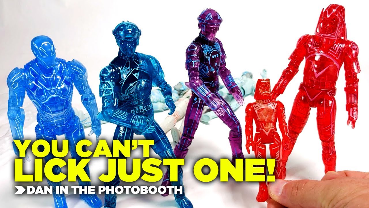 DIAMOND SELECT San Diego Comic-Con 2021 Exclusive Tron Deluxe Action Figure Box Set