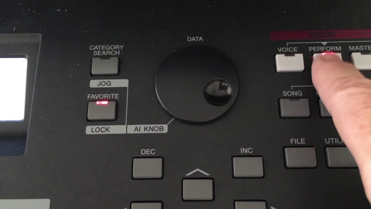 Yamaha MOXF8 How to Switch Performances Quickly in Live Performance