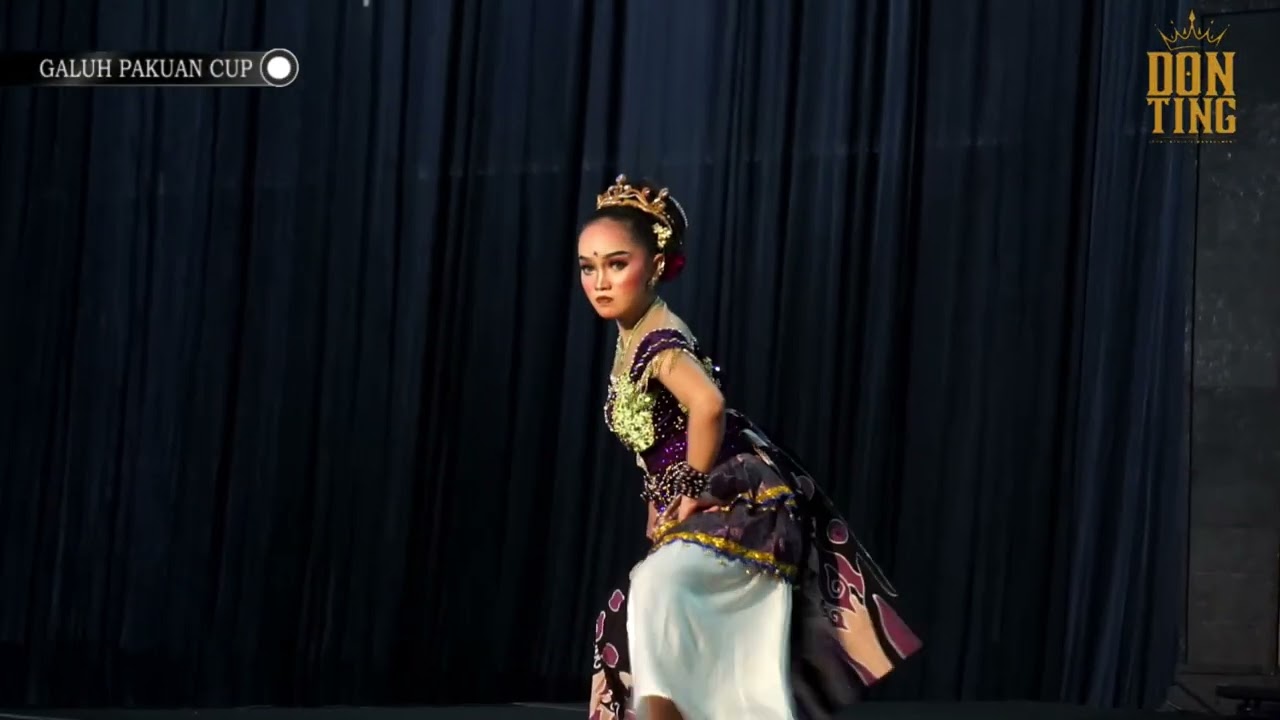 PANGGUNG C NO PESERTA  011 DAN 012 KATEGORI PESERTA TUNGGAL SENIOR