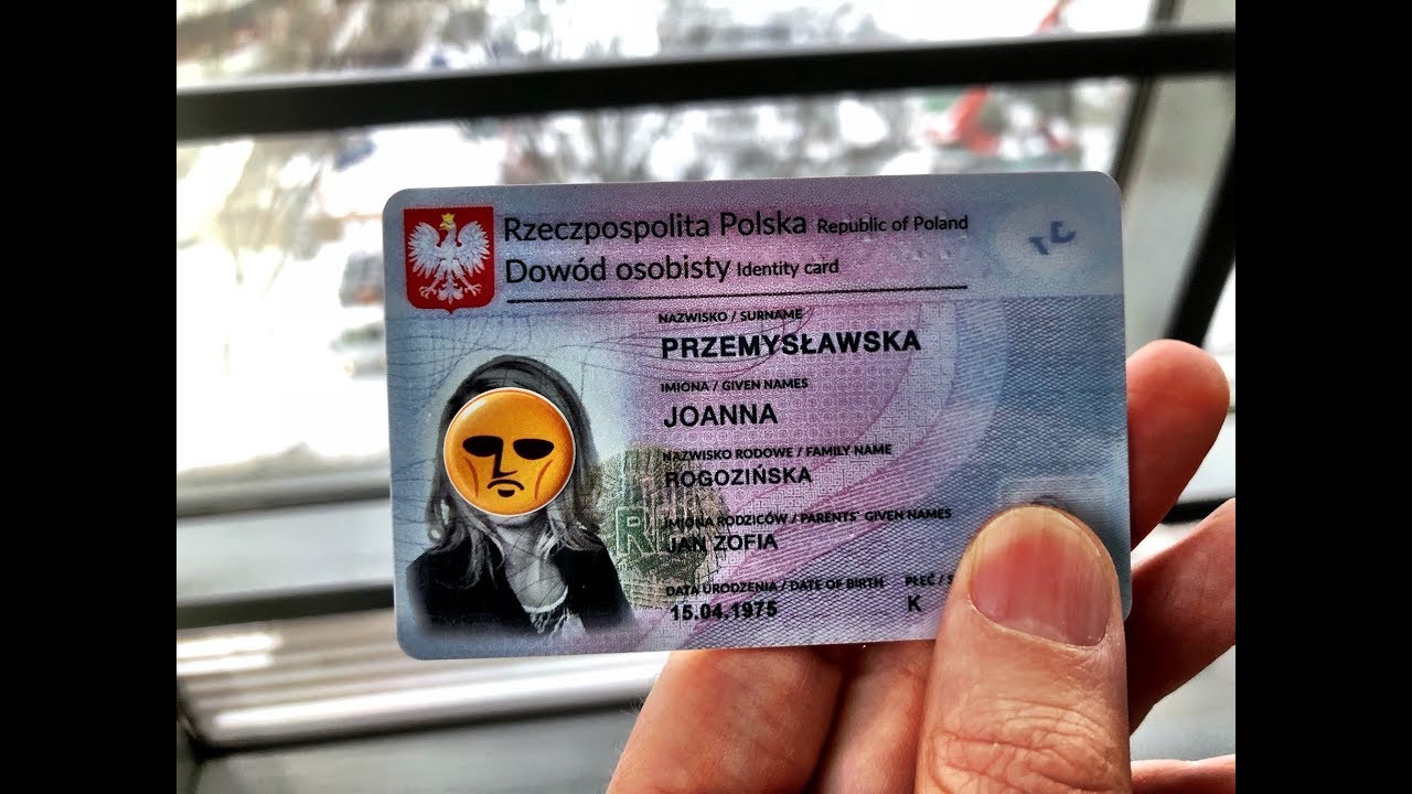 UWAGA na kolekcjonerski dowód osobisty. Zobacz jaki podobny do prawdziwego!