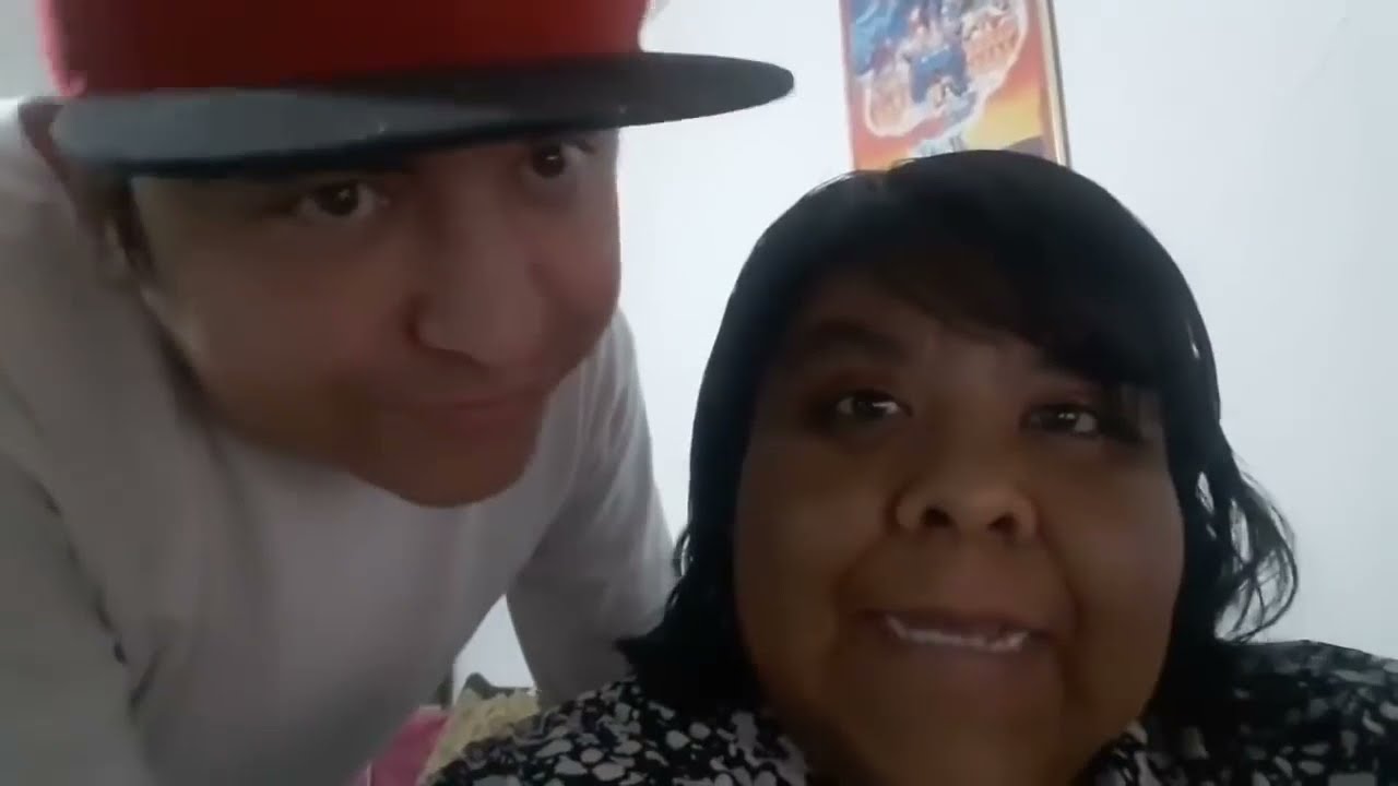 Vlog Amor YouTuber: Los p3 regalan agua a los peregrinos. Resubidosp3
