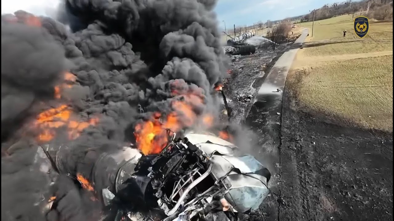 ZÁBĚRY Z HASIČSKÉHO DRONU - POŽÁR VLAKU V HUSTOPEČÍCH NAD BEČVOU