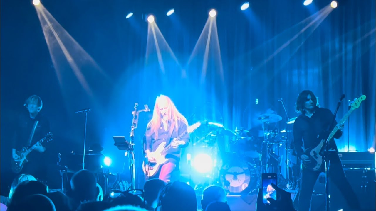 Jerry Cantrell - Castaway, Would?, Man in the Box & Rooster (Charlotte, NC) 4/10/2022
