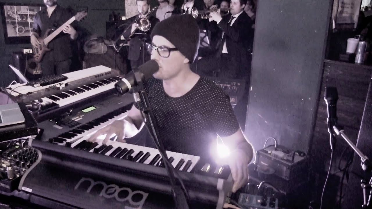 PHASE 2 CORPORATION - 'Cant Hide Love' LIVE