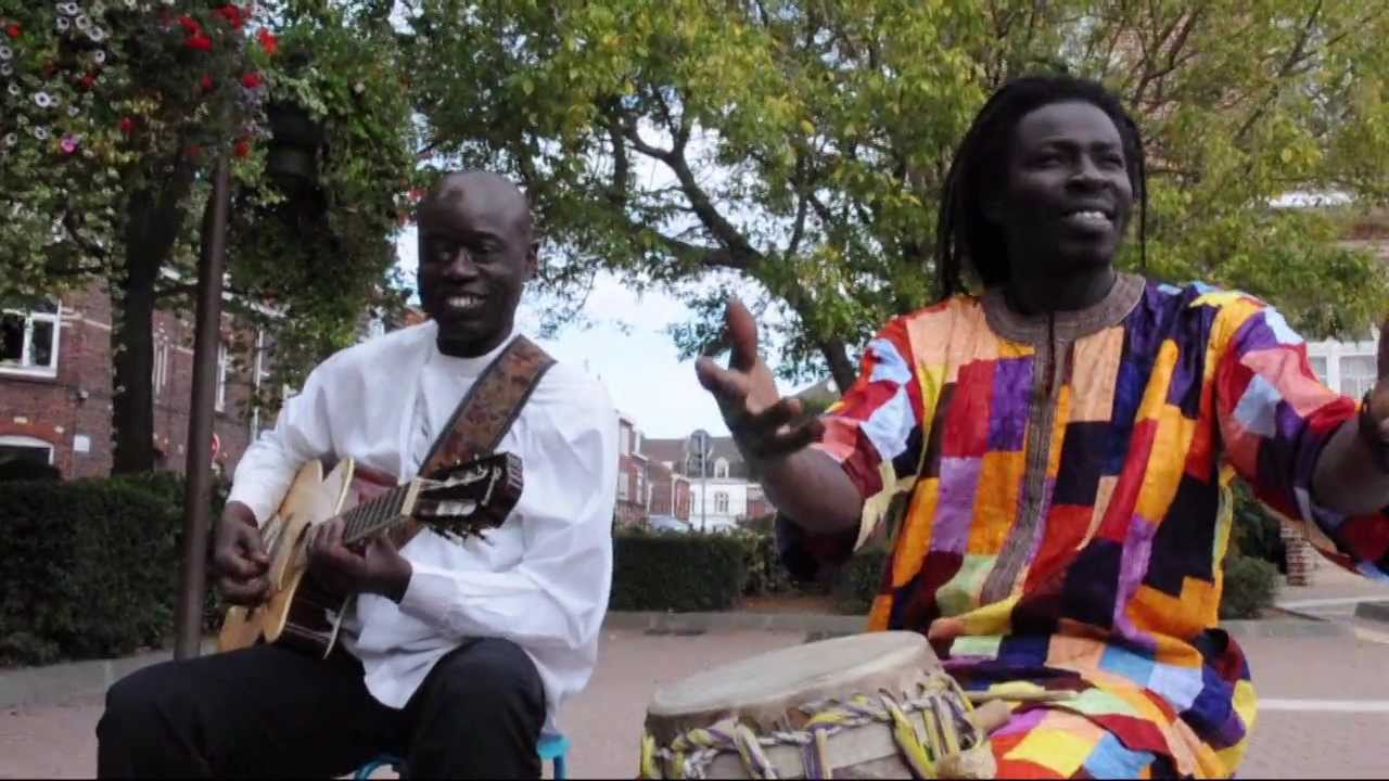 El hadj Bob Sene & Macheikh Mbaye : YOONU BAKH - la bonne voie