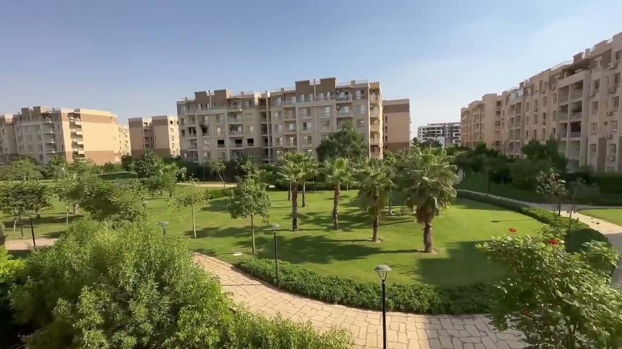 للإيجار بمدينتى ١١٦م فيو وايد جاردن اسانسير للتواصل 0111817026