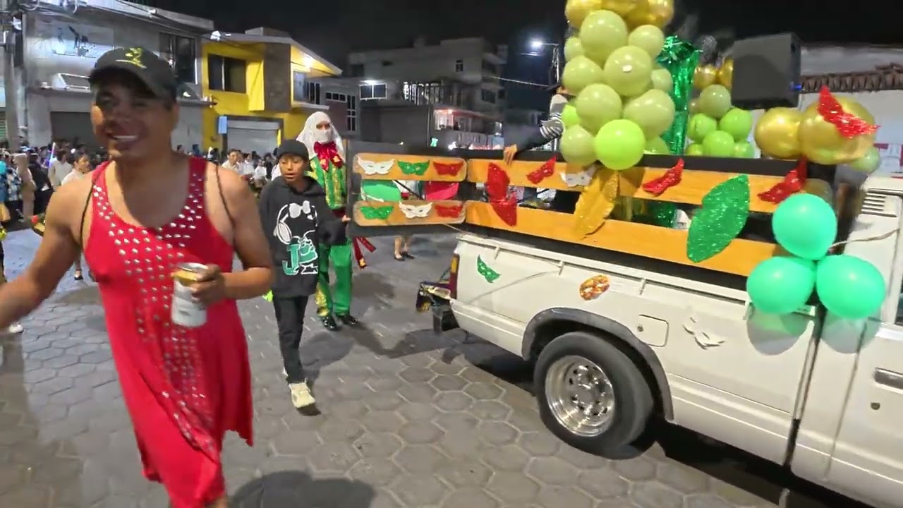 PRIMER DESFILE NOCTURNO DE CAMADAS ESTATALES.  (3)