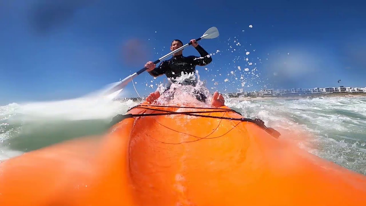 BIG BAY - KAYAKING ON A FLUID CHUMANI