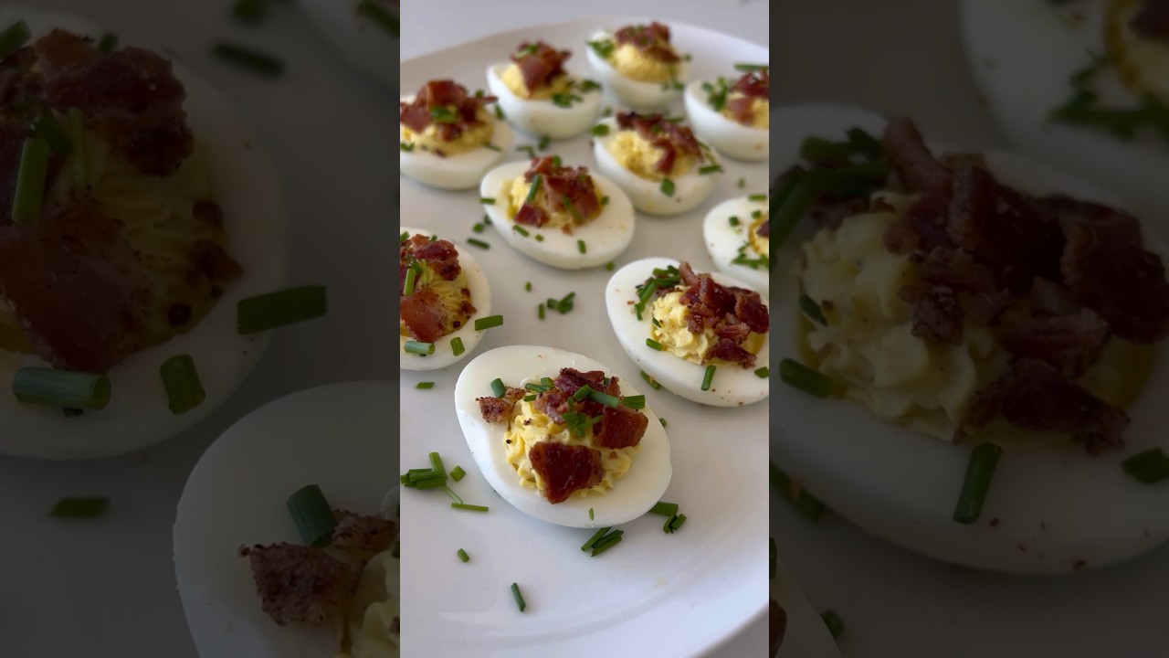 Bacon deviled eggs🐣 So cute for Easter brunch💐 #recipevideo #deviledeggs #easter #easyrecipe
