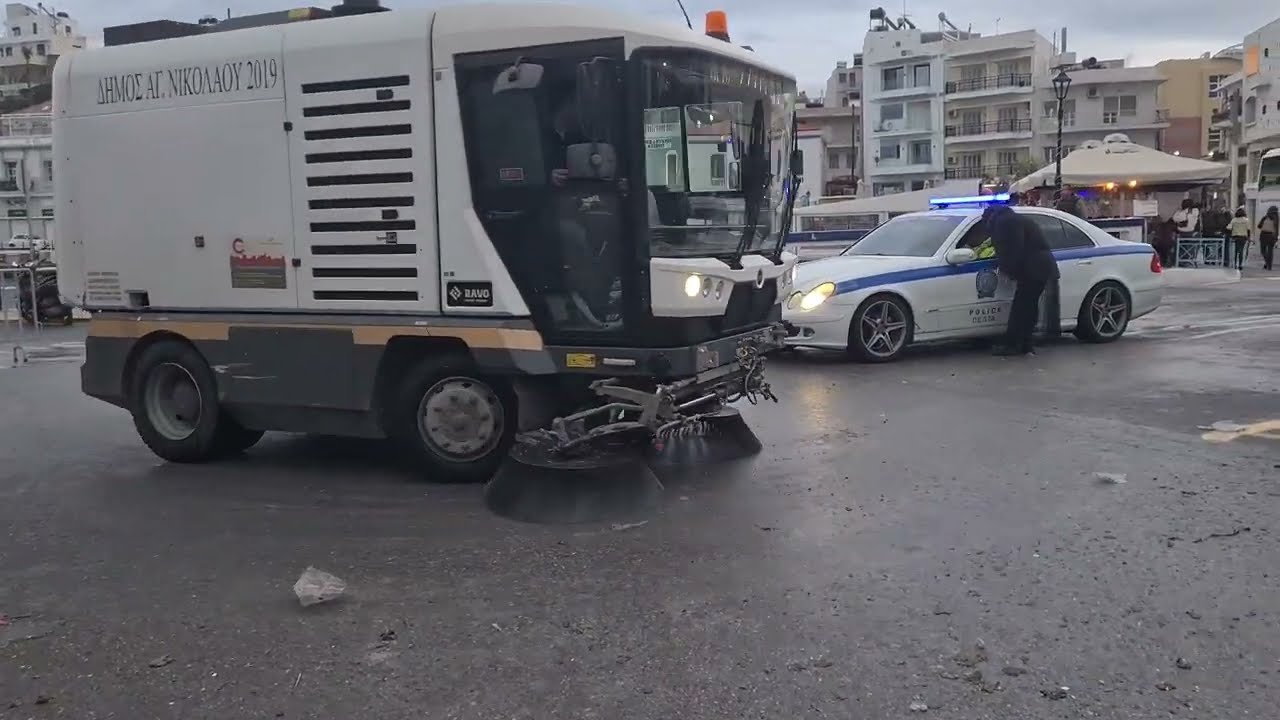 Η σκούπα του Δήμου έπιασε αμέσως δουλειά 