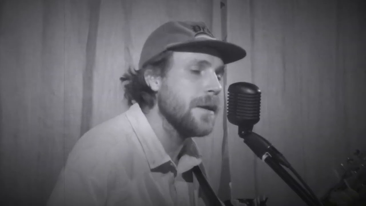 Honky Tonk Show by performed by Jonathan Puzan