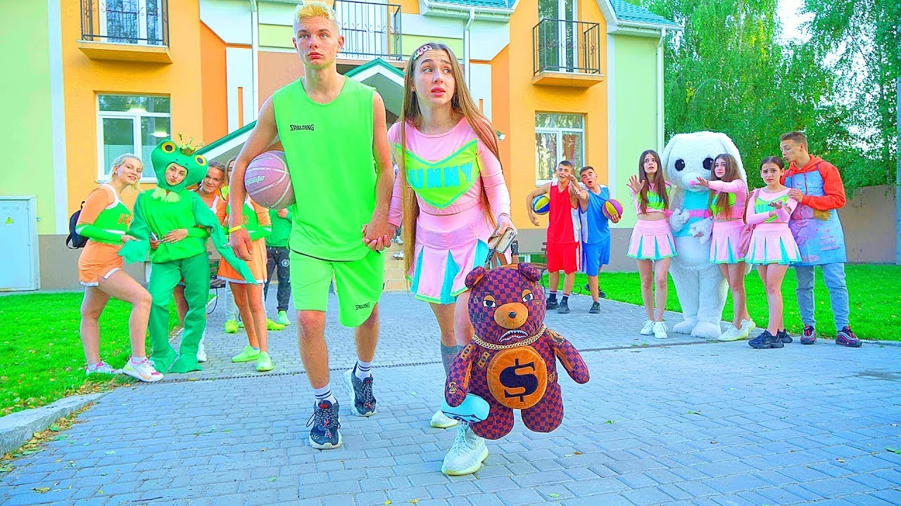 Frogs vs Bunny. Konkurs dla popularnych dziewcząt cheerleaderek. Niezręczne sytuacje@Hejka tu Diana
