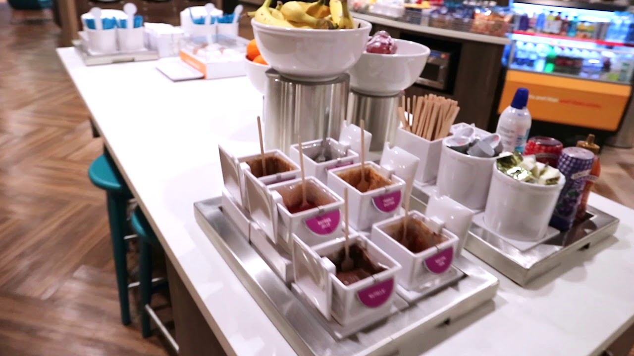 A Look at Tru by Hilton Savanna Midtown and the Top It Breakfast Bar