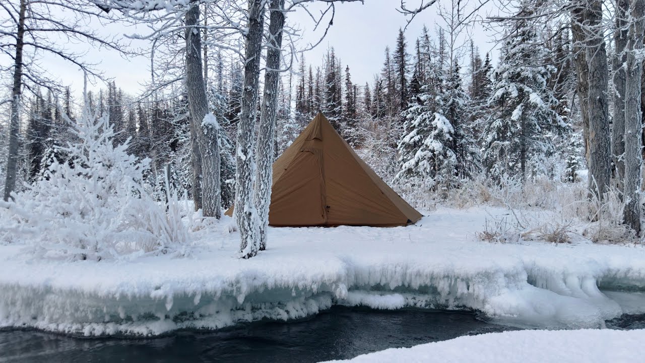 Испытание палатки с подогревом при температуре 0°F/-17°C на Аляске.