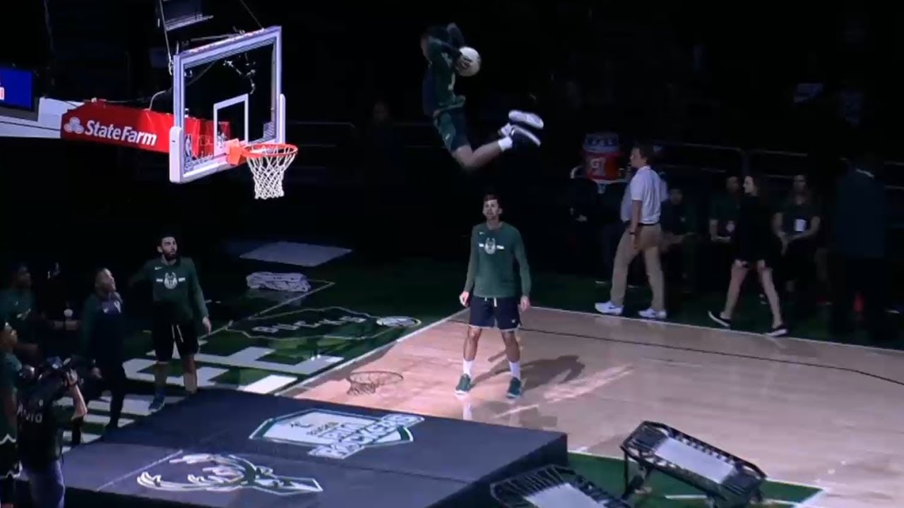RIM ROCKERS | Milwaukee Bucks Acrobats | October 09, 2019