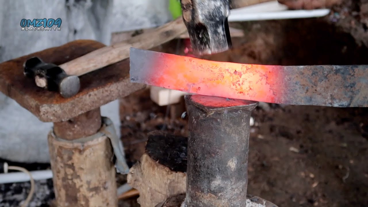 pandai besi ini membuat golok tebas dari satu lembar per mobil❗️