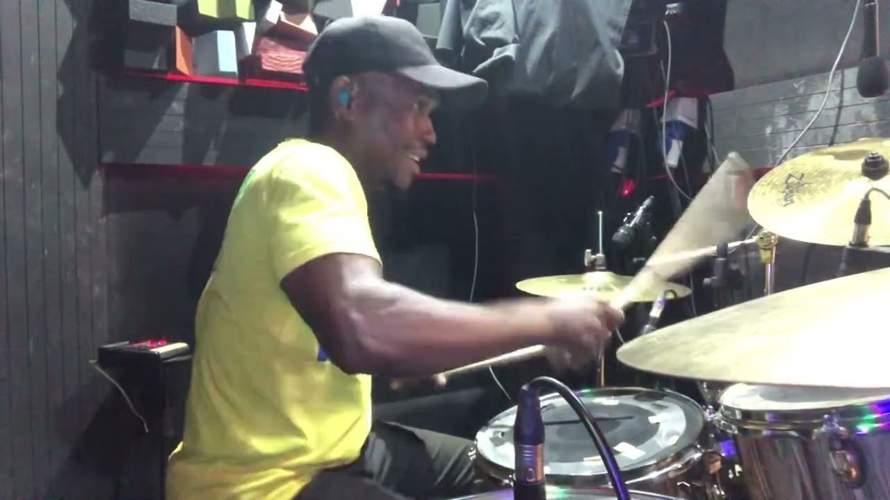 Hot African Praise Session Live With Min. Uchenna