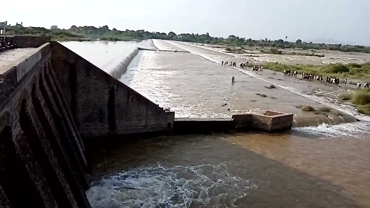 Vallur